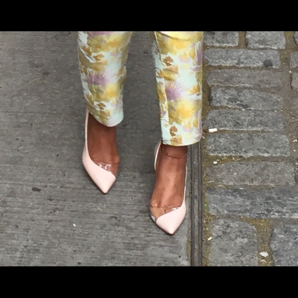 BCBG nude Pumps - Picture 6 of 7